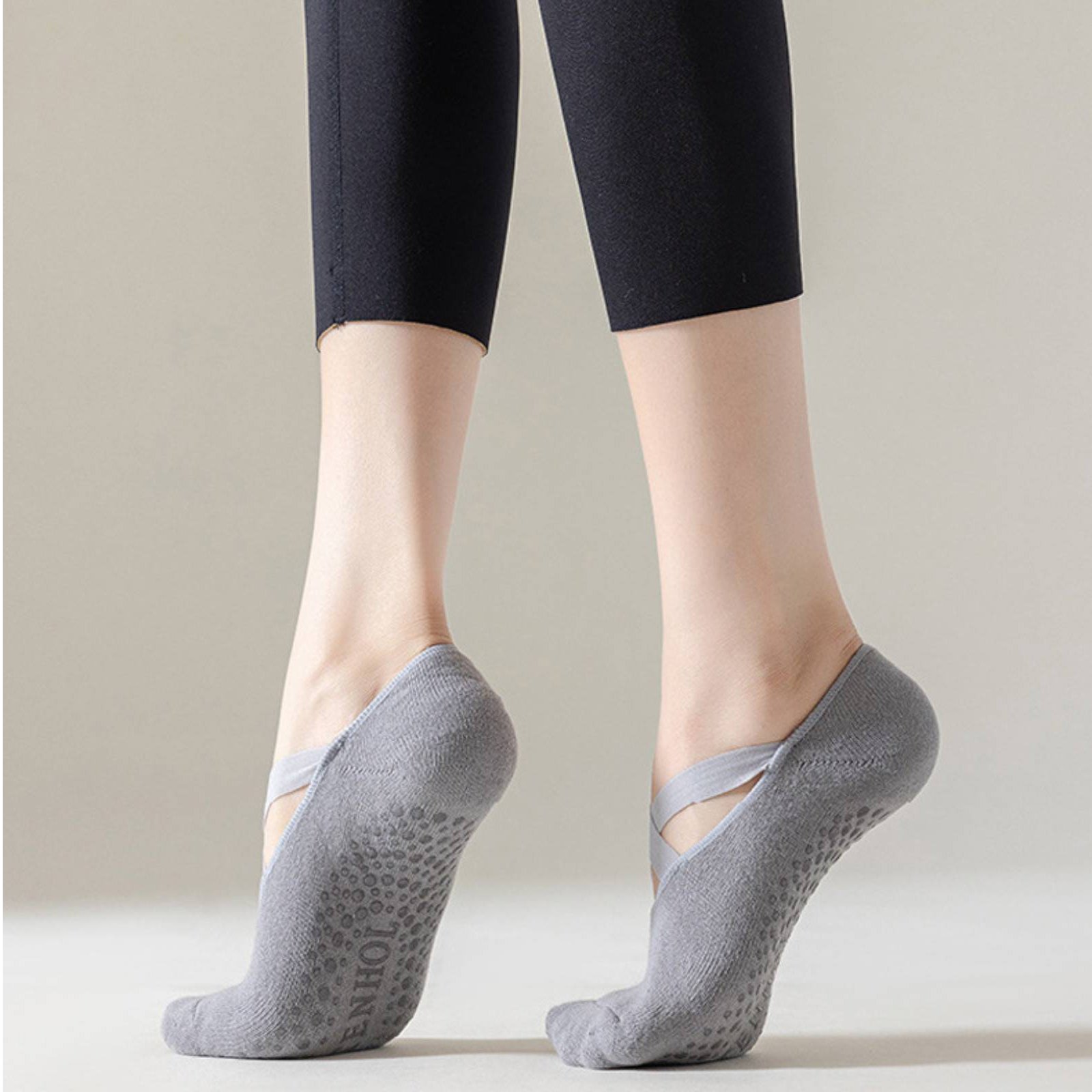 Non Slip Fitness Socks Breatha - đánh giá và giá Yoga And Fitness Studio